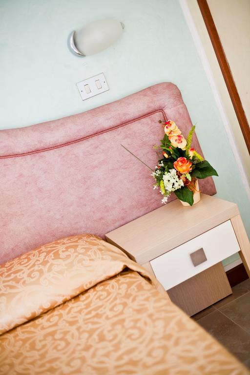 Hotel Ca D'Oro チェルヴィア 部屋 写真